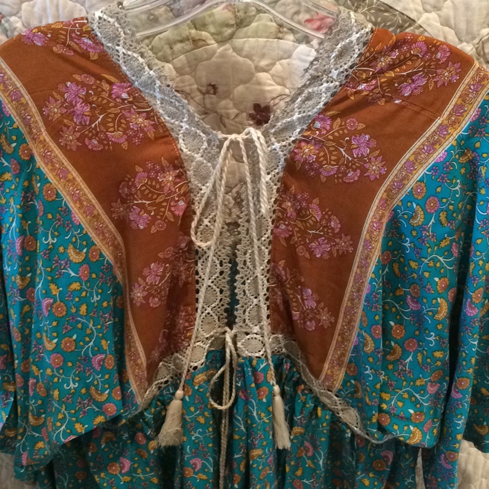 GiGio 2 tie open back tunic. - Picture 3 of 6